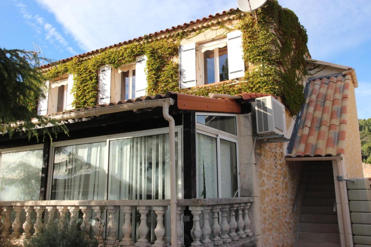 Maison D'Hote Villa Monique Cuges-les-Pins Extérieur photo